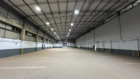72 Amatole Rd, PRetoria Warehouse with Office Available To Let for rent - 2985m² for rent to lease (15).